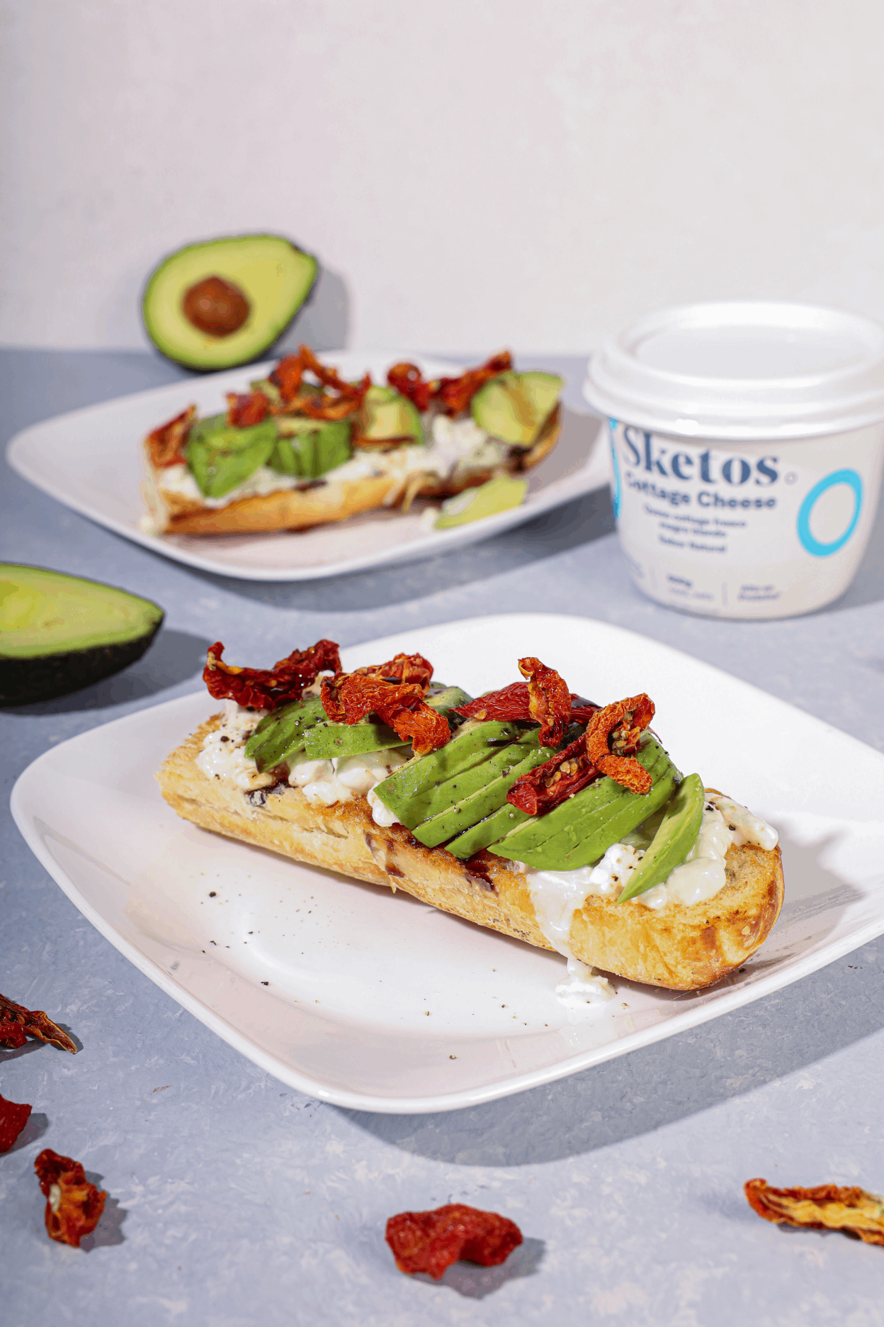 Tostadas de Aguacate y Queso Cottage: Una Delicia Nutritiva