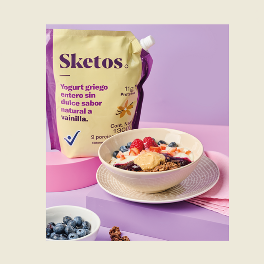 Bowl de Queso Cottage con Frutas, Semillas y Miel